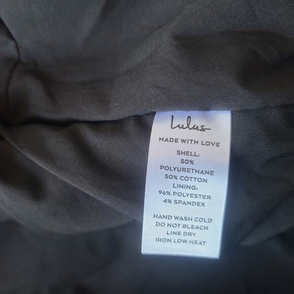 Lulu's Off The Edge Black Vegan Leather Moto Jacket Women's Size M NWT - Picture 9 of 9